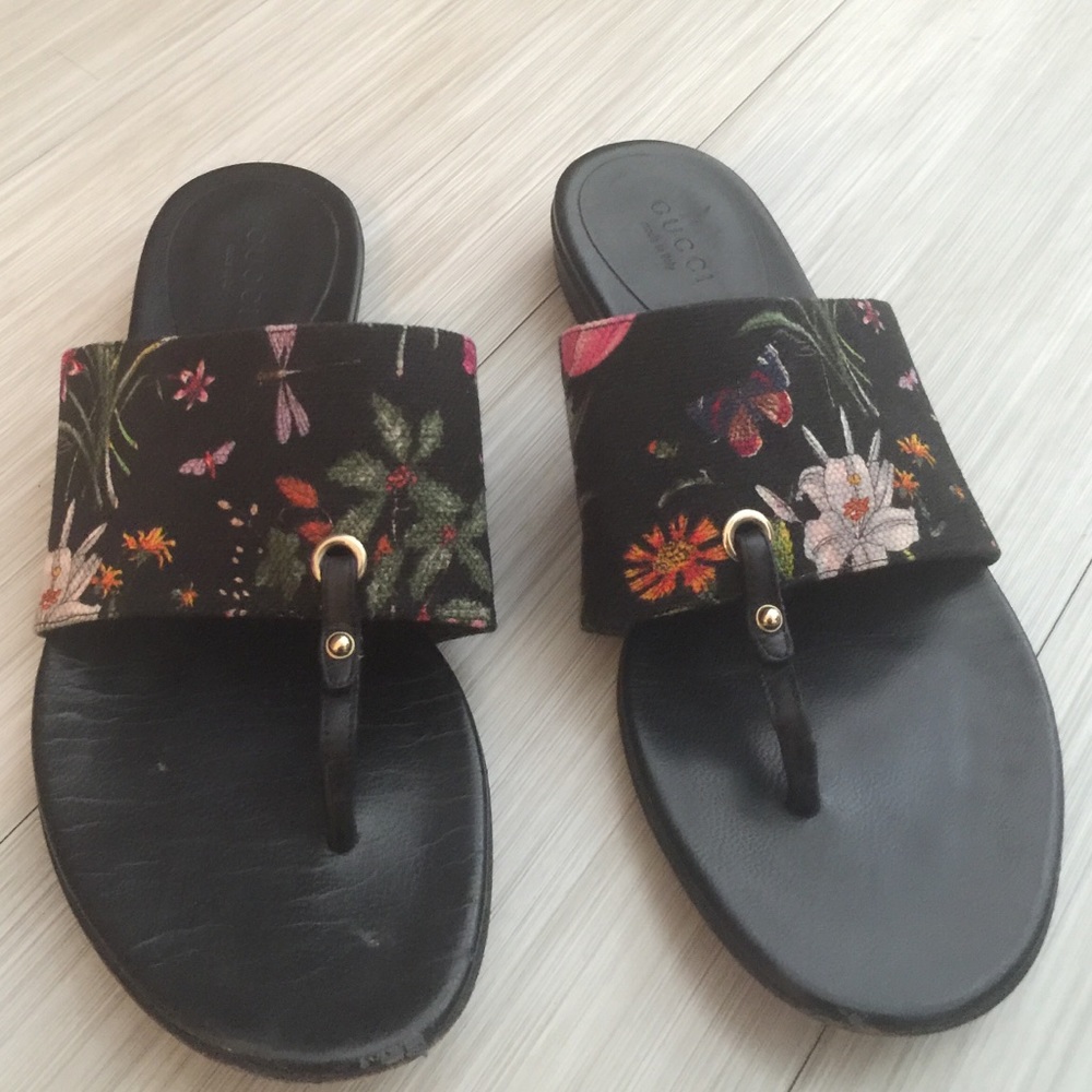 GUCCI Black Floral Canvas Sandals (Authentic)